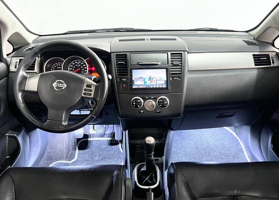 NISSAN TIIDA 1.8 SL 16V FLEX 4P MANUAL NISSAN TIIDA 1.8 SL 16V FLEX 4P MANUAL